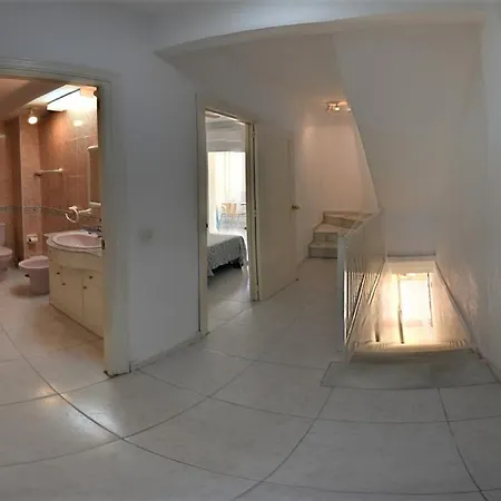 La Carihuela Homebeach 公寓